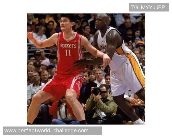 姚明与詹姆斯巅峰对决精彩集锦回顾篮球传奇的辉煌瞬间