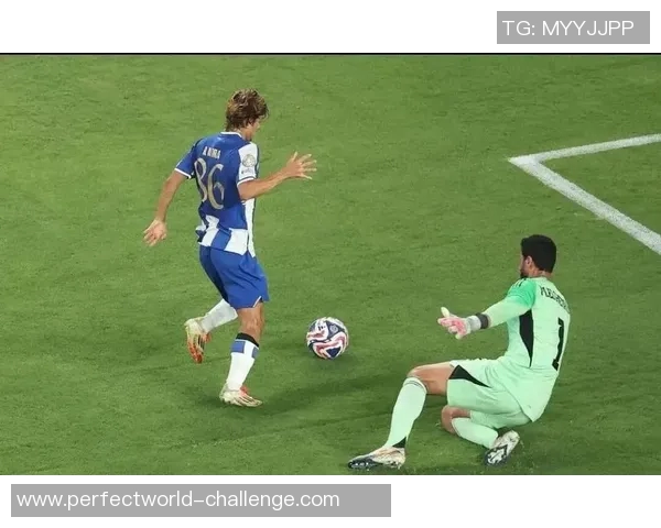 欧联杯精彩对决切尔西险胜波尔图神扑成关键战术解析与精彩瞬间回顾