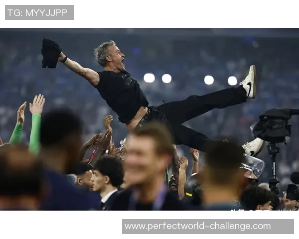 足总杯经典对决本菲卡逆转巴黎圣日耳曼全场沸腾战术解析